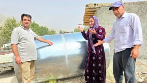 Beyond Borders: An American Woman Buys a Water Tank for a Single Mother!
