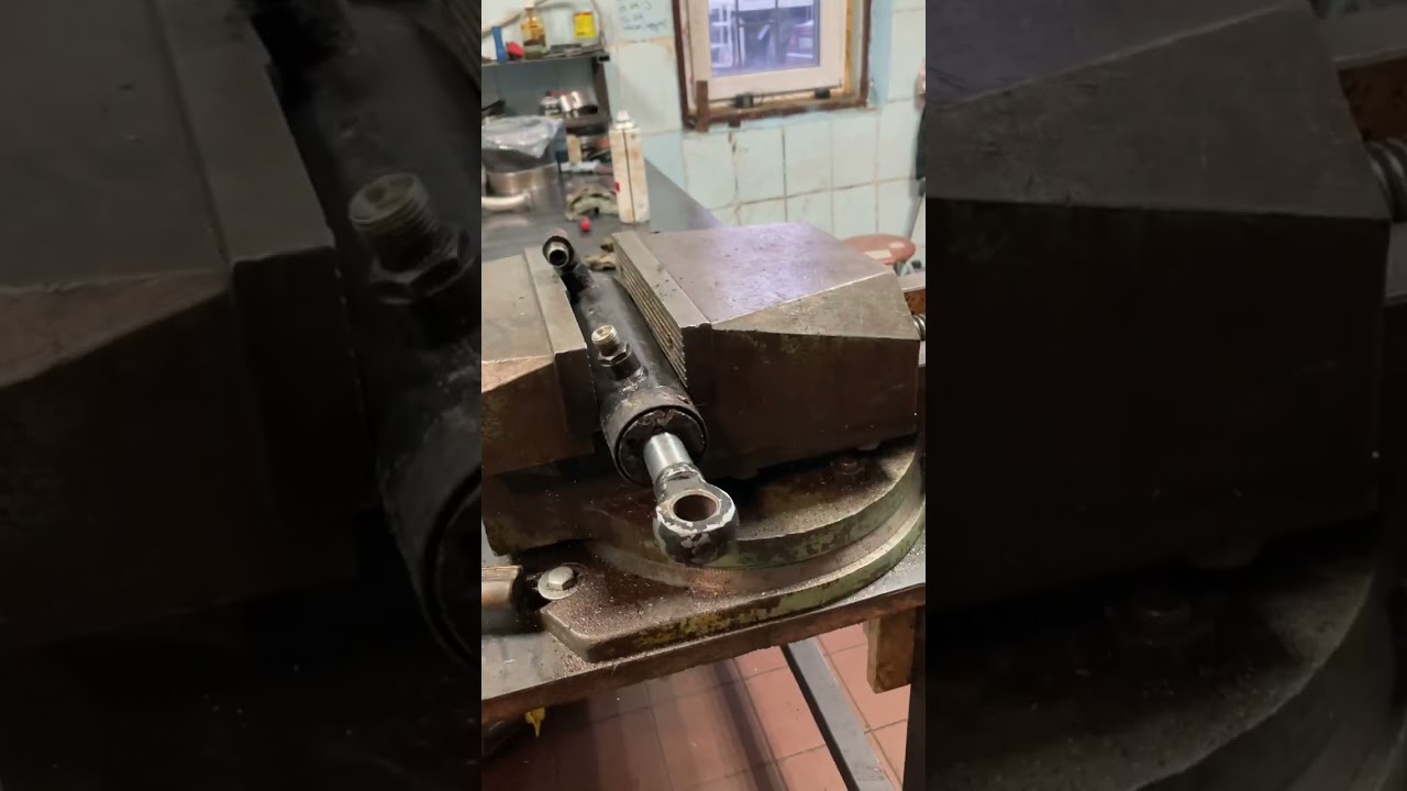 Дьявол кроется в мелочах? #hydraulicsystem #гидравлика #спецтехника #ремонт #гидроцилиндр #аутригер