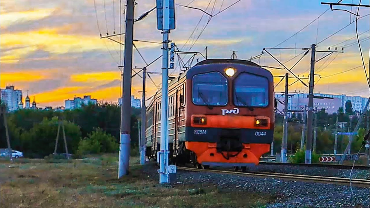 ЭД9М-0044 Электричка 6808 Качалино - Волгоград-1