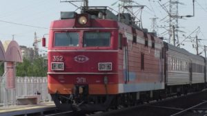 ЭП1-352 с поездом №345 Адлер - Нижневартовск