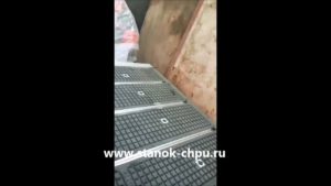 Фрезерно гравировальный станок ЧПУ DeKart 1325 с вакуумным столом