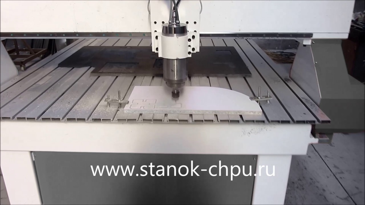 Фрезерно гравировальный станок с ЧПУ DeKart 1315