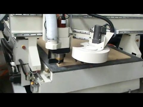 Фрезерный станок ЧПУ с автоматической сменой инструмента карусельного типа