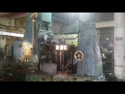 Gear hobber Kolomna 5342 work process
