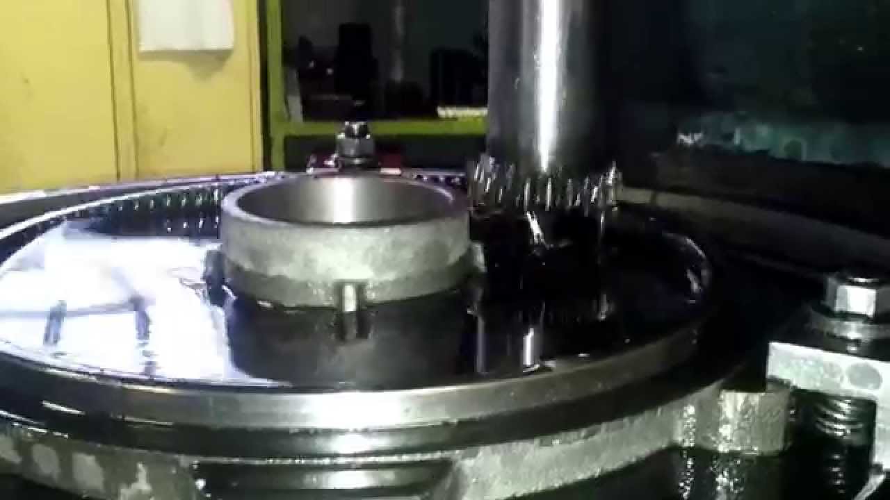 Gear shaping machine