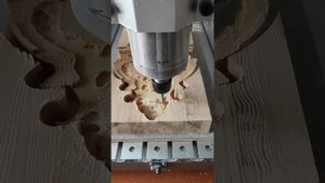 Изготовление часов из дерева на ЧПУ