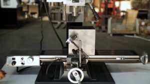 KY32V, KY32LV Сверлильно-фрезерный станок с переменной скоростью