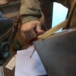 Как вырезать отверстие в тонком металле
