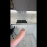 Кухня с красивыми рифлеными фасадами
