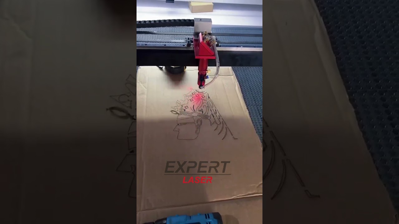 Лазерный станок СО2 для резки и гравировки Expert Laser