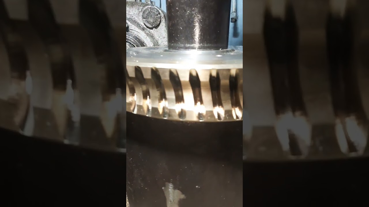 Нарезка червячного колеса d=300 мм, материал - бронза / Threading the wormwheel d=300 mm, bronze