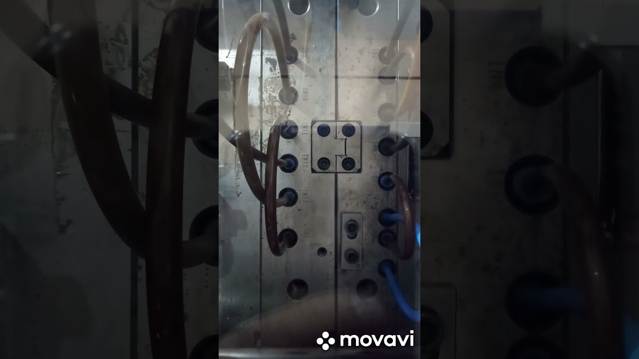 ПРИНЦИП РАБОТЫ ПРЕСФОРМЫ ДЛЯ ЛИТЬЯ ПЛАСТМАССЫ #Shorts