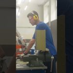 Прессовая и ударная клепка авиационных ударных заклепок. #shorts