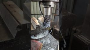 Работает цилиндрическая фреза #shortvideo #shortsvideo #engineer #sorts#shorts #short #tech # #cnc