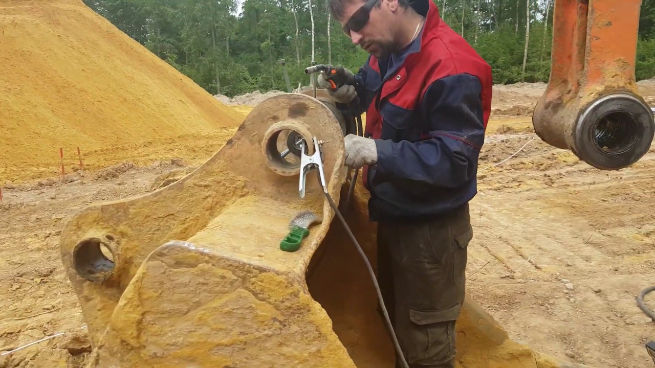 Ремонт стрелы и ковша HITACHI