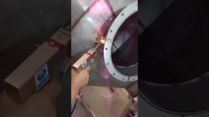 Ручной сварщик тела автомобиля лазерной сварки подвергает механической обработке Сс 1000-1500В