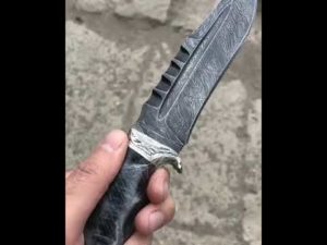 Шикарный нож из Дамасской стали