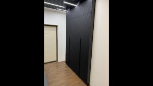 Шкаф с МДФ фасадами с вертикальной фрезеровкой