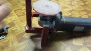 Шлифовальный станок из болгарки (простой и нужный инструмент)
