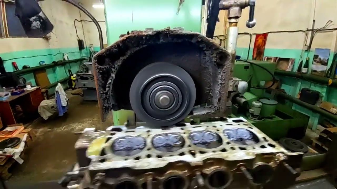 Шлифовка угловой ГБЦ автомобиля Hyundai на плоскошлифовальном станке 3г71м.