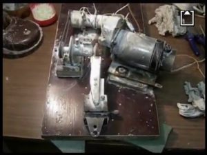 Самодельный бесцентрово-шлифовальный станок на призме , конуса на прутке 1.5 мм.