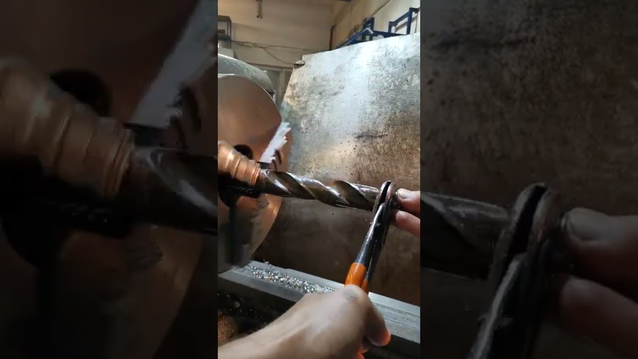 Снятие фасок на токарном станке.