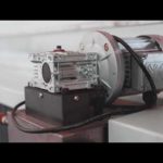 Станок для обработки прямолинейного фацета стекла с использованием подшипниковой траковой системы