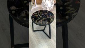 Столик из эпоксидной смолы и цветами для свекрови❤️ #эпоксиднаясмола #смола #журнальныйстолик #epoxy