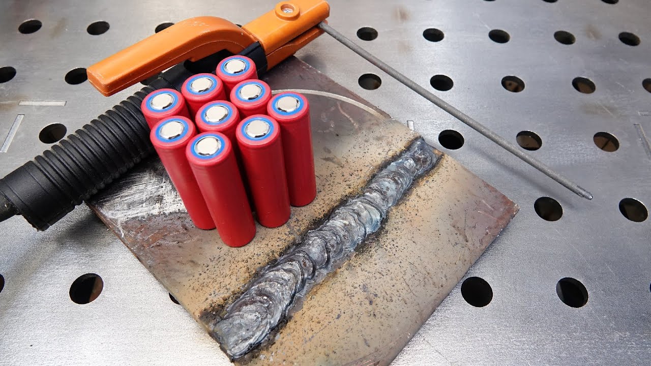 Сварка на аккумуляторах - варит 10 мм металл