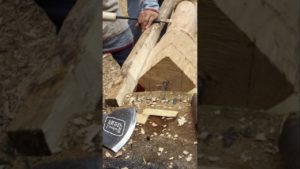 ТОКАРНЫЙ СТАНОК С НОЖНЫМ ПРИВОДОМ! #forestroach #bushcraf #выживание #diy #wood #bushkraft