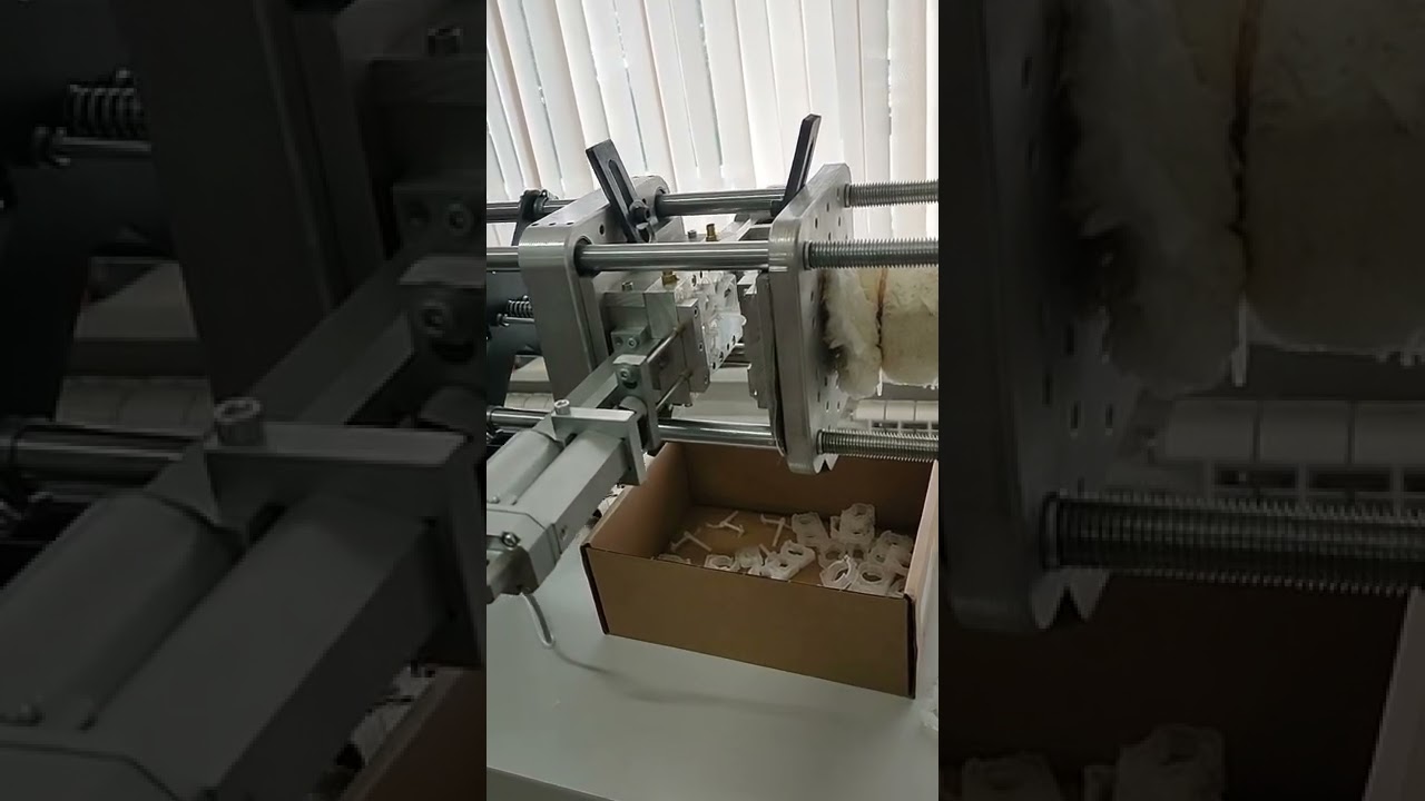 ТПА-20. Форма с линейными приводами и отрывными литниками.