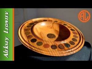 Тарелка из дерева "17 копеек". Токарная обработка / Making a Walnut Plate. Woodturning.