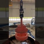 Термообработка крупногабаритных деталей в шахтных закалочных печах, отпуск в  ваннах #shortvideo