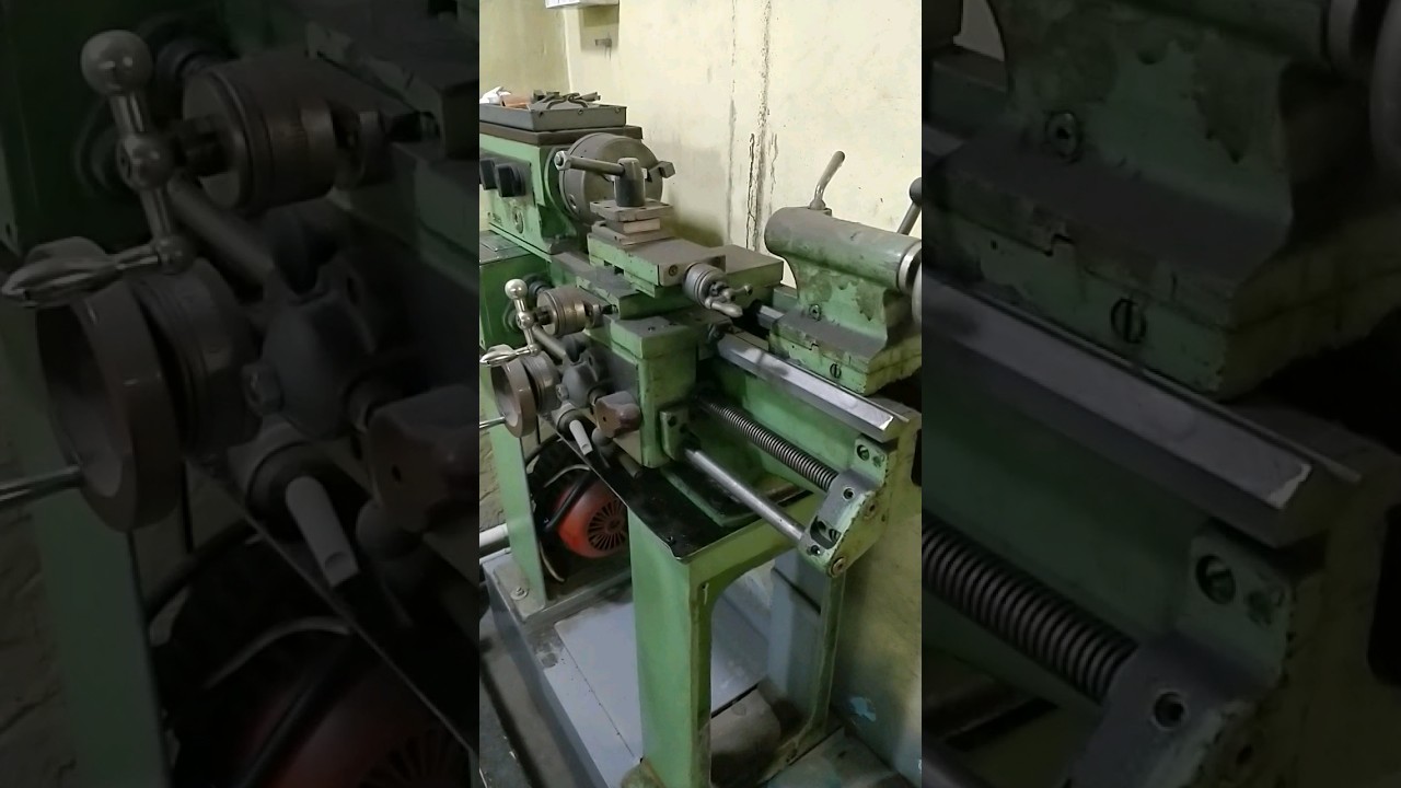 Токарный станок Немного запылился за 2 года без работы.