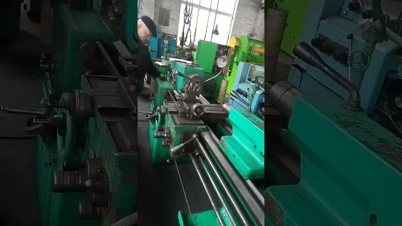 Токарный станок TOS SV18RA
