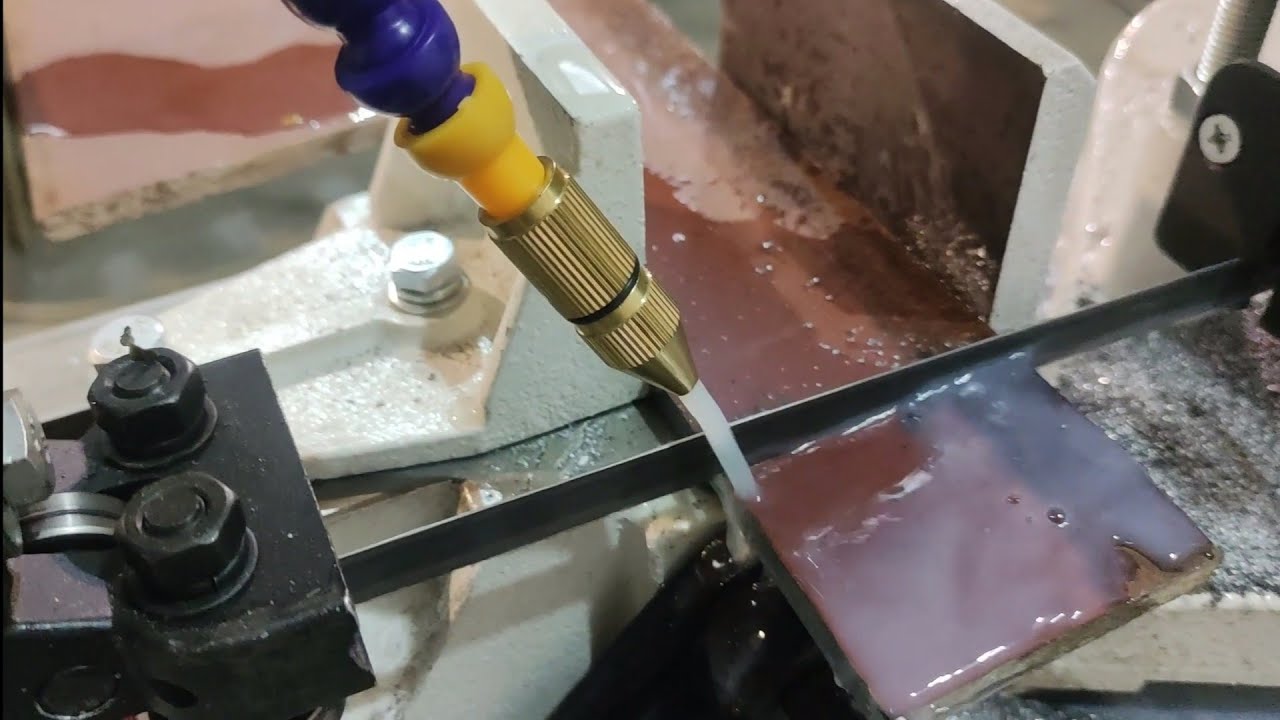 Установка подачи СОЖ  в лентопильный станок Metalmaster BSM-128HDR. Coolant system installing GT OIL