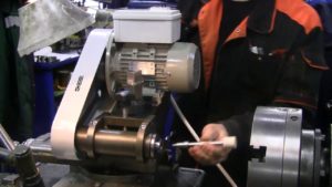 Установка шлифовальной головки ВГР-150 на токарный станок How to set a Lathe grinding attachment