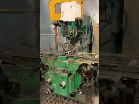 Видео в работе Фрезерного станка 6т12 #станки #станок #деревообработка #листогиб #чпу  #фрезерный