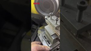 Заточка сменной токарной пластины#shorts#заточка#заточкаинструмента#lathe#tools#cutter