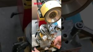Заточка  токарного резца#shorts#заточка#заточкаинструмента#lathe#tools#cutter