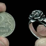сделал КОЛЬЦО ИЗ ДВУХ РУБЛЕЙ сидя на балконе