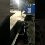 сверление отверстия. правильная заточка сверла стружка выходит ровно.