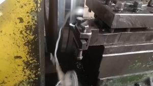 точим деталь диаметр 900 на токарном станке 165 дип 500